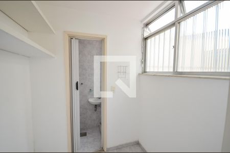 Apartamento à venda com 82m², 2 quartos e 1 vaga Apartamento à venda com 82m², 2 quartos e 1 vagaQuarto de Serviço
