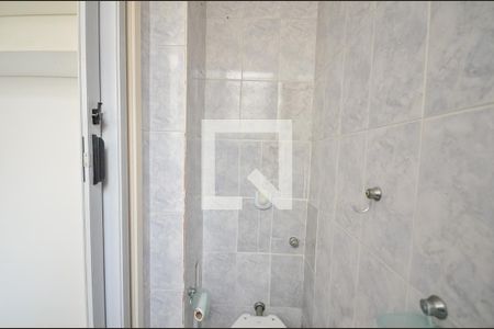 Apartamento à venda com 82m², 2 quartos e 1 vaga Apartamento à venda com 82m², 2 quartos e 1 vagaBanheiro de Serviço