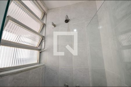 Apartamento à venda com 82m², 2 quartos e 1 vaga Apartamento à venda com 82m², 2 quartos e 1 vagaBanheiro Social