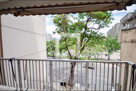 Apartamento à venda com 82m², 2 quartos e 1 vaga Apartamento à venda com 82m², 2 quartos e 1 vagaVista do Quarto