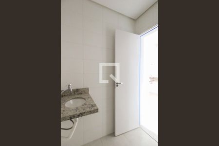 Apartamento para alugar com 38m², 2 quartos e sem vaga Apartamento para alugar com 38m², 2 quartos e sem vagaBanheiro