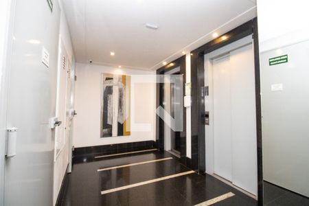 Apartamento à venda com 58m², 1 quarto e 1 vaga Apartamento à venda com 58m², 1 quarto e 1 vagaÁrea comum - hall dos elevadores