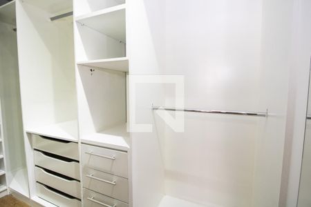 Apartamento à venda com 58m², 1 quarto e 1 vaga Apartamento à venda com 58m², 1 quarto e 1 vagaCloset, panorâmica