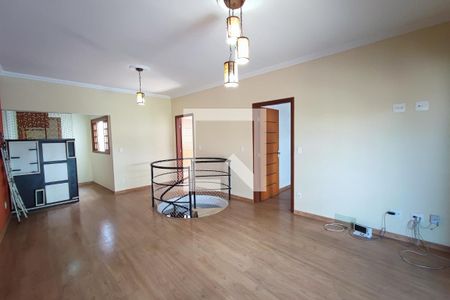 Sala de casa para alugar com 4 quartos, 250m² em Jardim São Fernando, Campinas