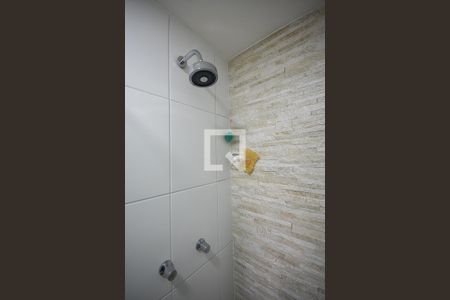 Apartamento à venda com 54m², 2 quartos e 2 vagasChuveiro do banheiro