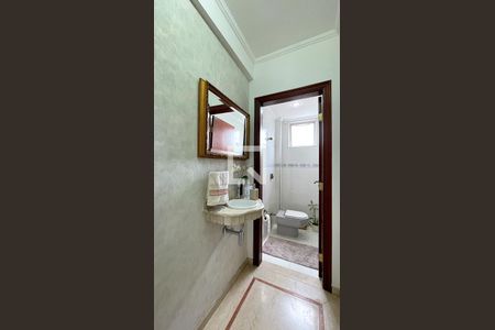 Casa à venda com 180m², 4 quartos e 2 vagasLavabo