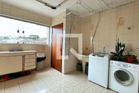 Casa à venda com 180m², 4 quartos e 2 vagasÁrea de Serviço