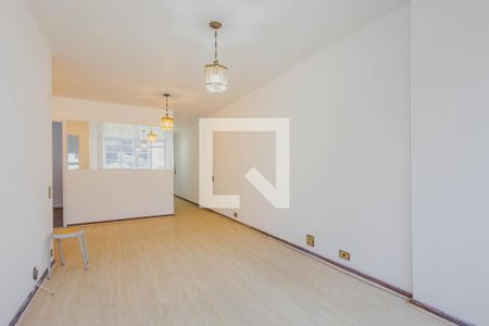 Apartamento à venda com 72m², 2 quartos e 1 vagaSala