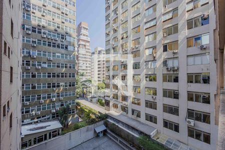 Apartamento à venda com 72m², 2 quartos e 1 vagaÁrea de Serviço - Vista 
