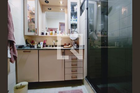 Apartamento à venda com 260m², 3 quartos e 2 vagasBanheiro da Suíte 1