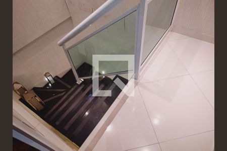 Apartamento à venda com 260m², 3 quartos e 2 vagasEscada