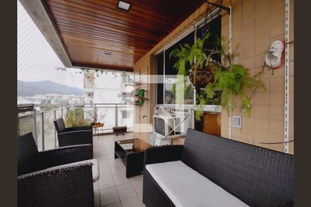 Apartamento à venda com 260m², 3 quartos e 2 vagasVaranda do Quarto