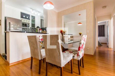 Sala  de apartamento à venda com 2 quartos, 80m² em Jardim Tupanci, Barueri