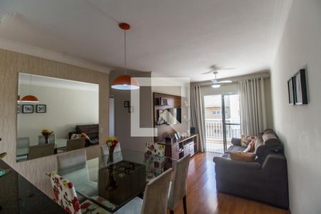 Sala  de apartamento à venda com 2 quartos, 80m² em Jardim Tupanci, Barueri
