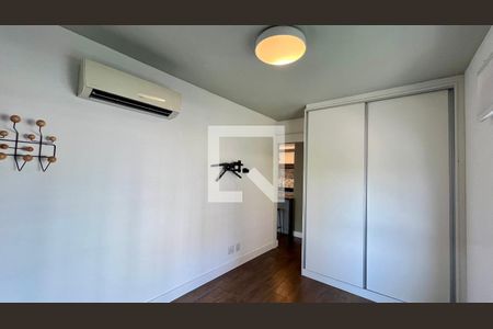 Apartamento à venda com 45m², 1 quarto e 1 vagaQuarto
