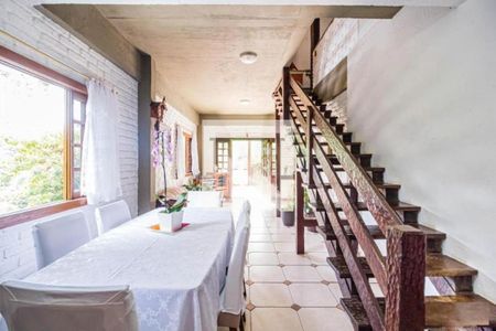 Casa à venda com 5 quartos, 264m² em Ville de Montagne, Nova Lima