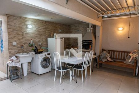 Casa à venda com 180m², 2 quartos e 2 vagasLavanderia/churrasqueira