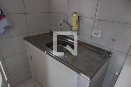 Casa à venda com 180m², 2 quartos e 2 vagasCozinha de serviço