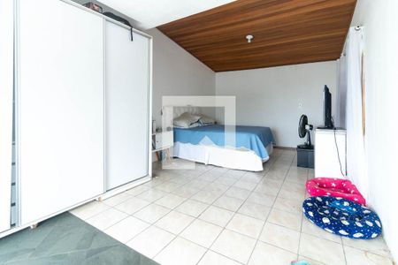 Casa à venda com 354m², 4 quartos e 2 vagas Casa à venda com 354m², 4 quartos e 2 vagasVaranda da Suíte 4