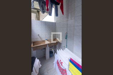 Casa à venda com 354m², 4 quartos e 2 vagas Casa à venda com 354m², 4 quartos e 2 vagasÁrea de Serviço