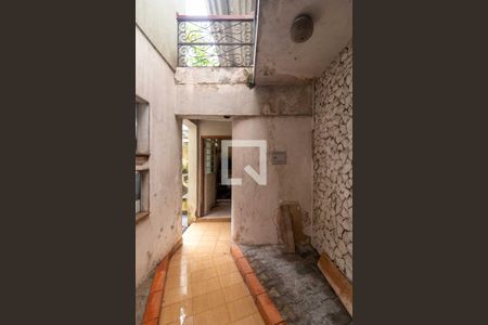 Casa à venda com 354m², 4 quartos e 2 vagas Casa à venda com 354m², 4 quartos e 2 vagasQuintal