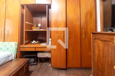 Casa à venda com 354m², 4 quartos e 2 vagas Casa à venda com 354m², 4 quartos e 2 vagasQuarto Suíte 2