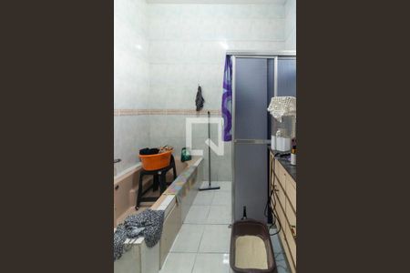 Casa à venda com 354m², 4 quartos e 2 vagas Casa à venda com 354m², 4 quartos e 2 vagasBanheiro da Suíte 1