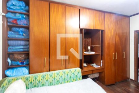 Casa à venda com 354m², 4 quartos e 2 vagas Casa à venda com 354m², 4 quartos e 2 vagasQuarto Suíte 2