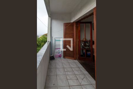 Casa à venda com 354m², 4 quartos e 2 vagas Casa à venda com 354m², 4 quartos e 2 vagasVaranda da Suíte