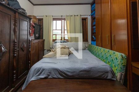 Casa à venda com 354m², 4 quartos e 2 vagas Casa à venda com 354m², 4 quartos e 2 vagasQuarto Suíte 2