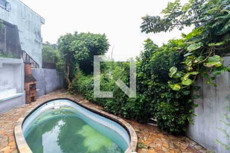 Casa à venda com 354m², 4 quartos e 2 vagas Casa à venda com 354m², 4 quartos e 2 vagasPiscina