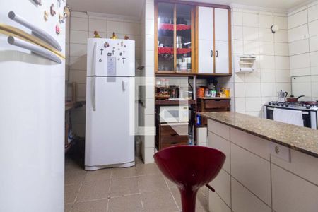 Casa à venda com 354m², 4 quartos e 2 vagas Casa à venda com 354m², 4 quartos e 2 vagasCozinha