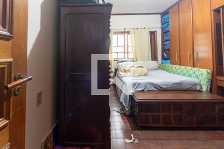 Casa à venda com 354m², 4 quartos e 2 vagas Casa à venda com 354m², 4 quartos e 2 vagasQuarto Suíte 2