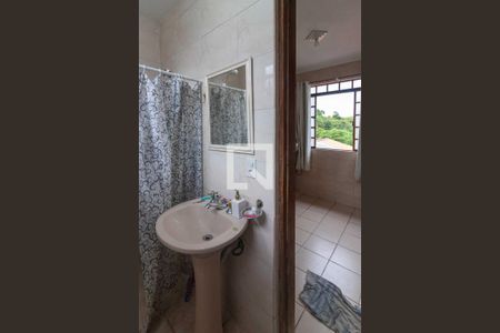 Casa à venda com 354m², 4 quartos e 2 vagas Casa à venda com 354m², 4 quartos e 2 vagasBanheiro da Suíte 3