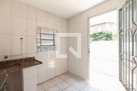Casa de condomínio para alugar com 40m², 1 quarto e sem vagaCozinha 