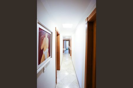 Apartamento à venda com 227m², 4 quartos e 6 vagasCorredor