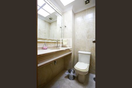 Apartamento à venda com 227m², 4 quartos e 6 vagasLavabo