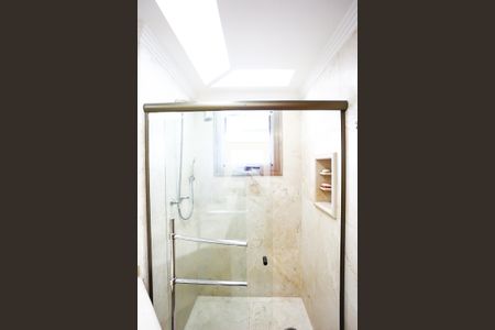 Apartamento à venda com 227m², 4 quartos e 6 vagasBanheiro da Suíte 4