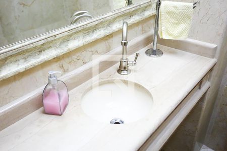 Apartamento à venda com 227m², 4 quartos e 6 vagasLavabo