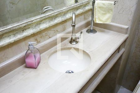 Apartamento à venda com 227m², 4 quartos e 6 vagasLavabo