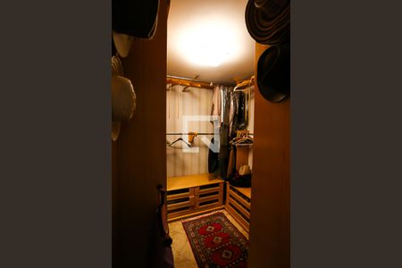 Apartamento à venda com 227m², 4 quartos e 6 vagasCloset