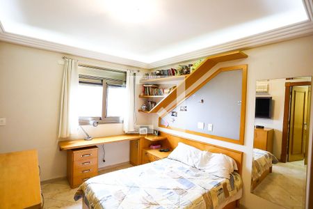 Apartamento à venda com 227m², 4 quartos e 6 vagasSuíte 2