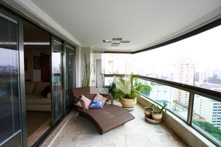 Apartamento à venda com 227m², 4 quartos e 6 vagasSacada