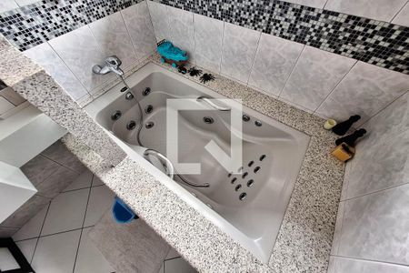 Casa de condomínio à venda com 530m², 5 quartos e 5 vagasBanheiro da Suíte 2