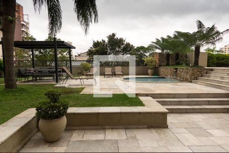 Apartamento à venda com 240m², 3 quartos e 5 vagasÁrea comum - Piscina