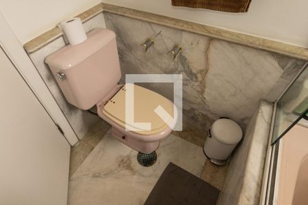 Apartamento à venda com 240m², 3 quartos e 5 vagasBanheiro Suite 3