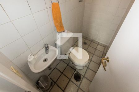 Apartamento à venda com 240m², 3 quartos e 5 vagasBanheiro de serviço