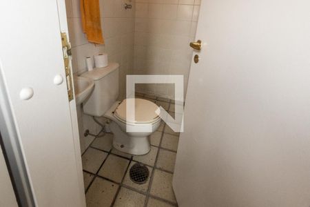 Apartamento à venda com 240m², 3 quartos e 5 vagasBanheiro de serviço