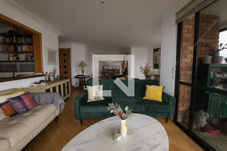 Sala de apartamento à venda com 3 quartos, 240m² em Sumaré, São Paulo