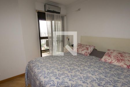 Apartamento à venda com 240m², 3 quartos e 5 vagasSuíte 2